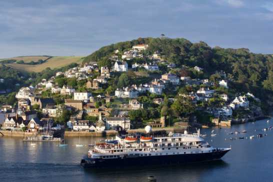 01 July 2021 - 20-12-11

--------------
Cruise ship Hebridean Sky departs Dartmouth